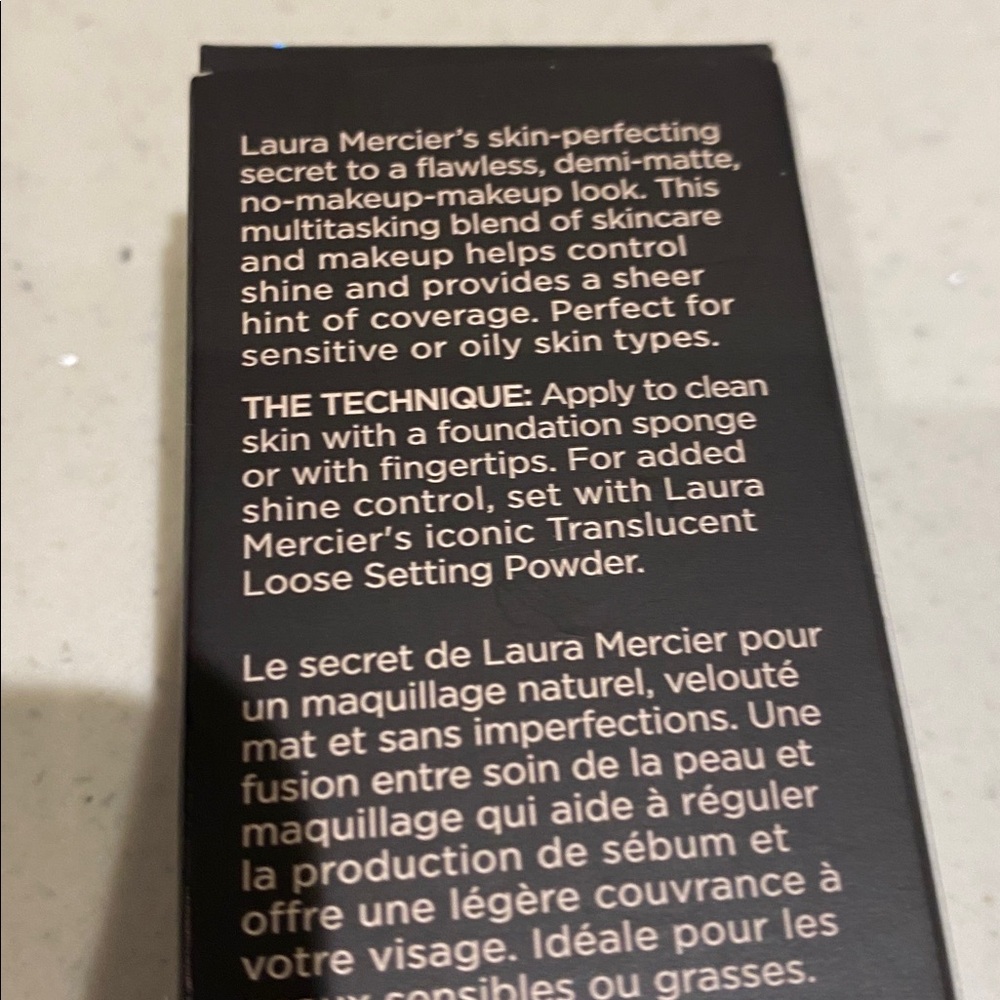 Laura Mercier Tinted Moisturizer 2C1 Blush - Picture 6 of 11